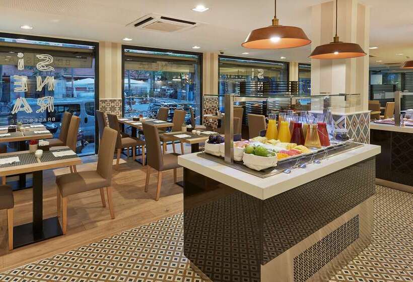 هتل NH Barcelona Les Corts