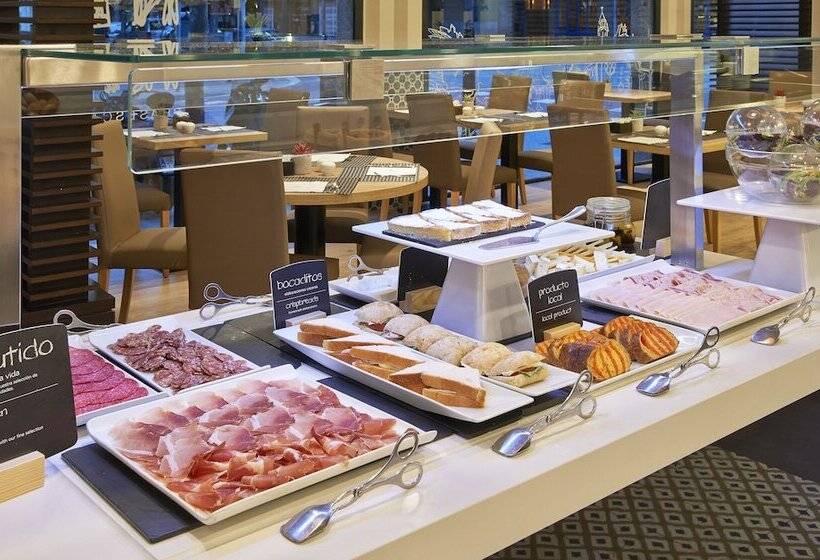 هتل NH Barcelona Les Corts