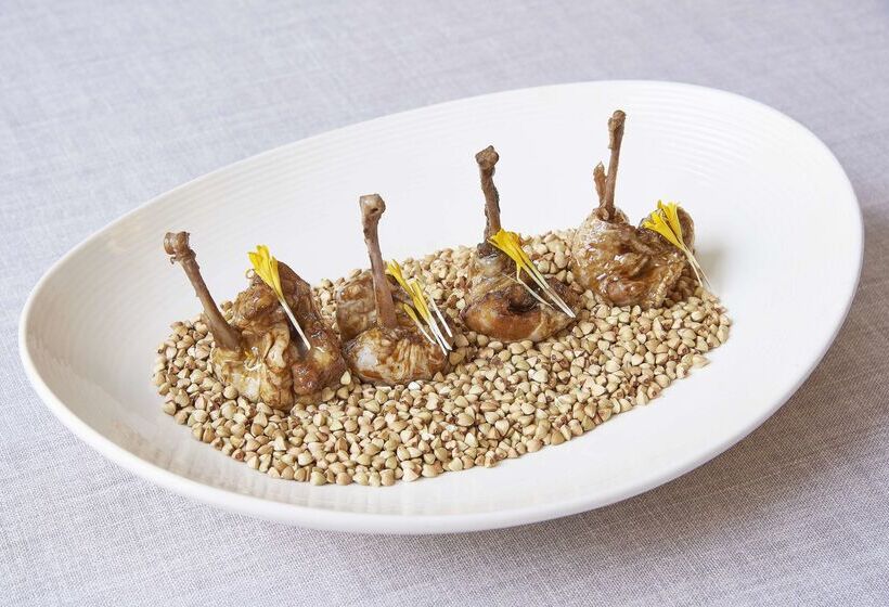 هتل NH Collection Cáceres Palacio De Oquendo