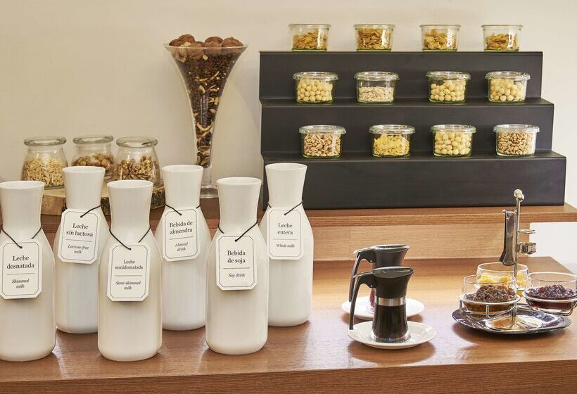 هتل NH Collection Cáceres Palacio De Oquendo