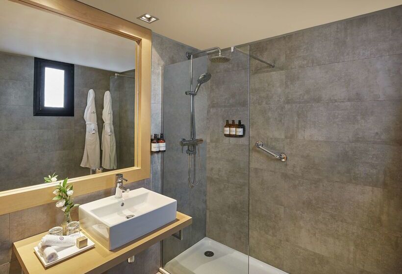 هتل NH Collection Cáceres Palacio De Oquendo