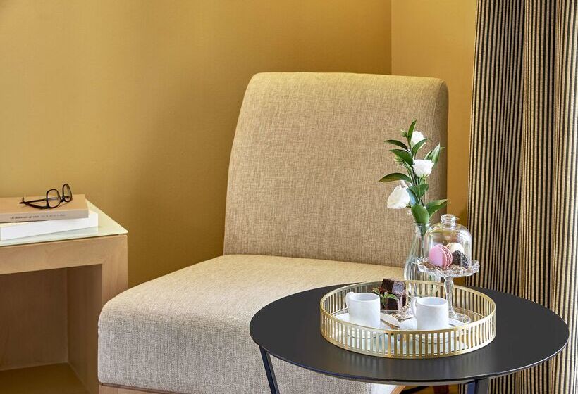 هتل NH Collection Cáceres Palacio De Oquendo