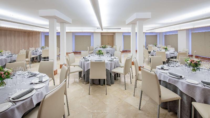 هتل NH Collection Cáceres Palacio De Oquendo