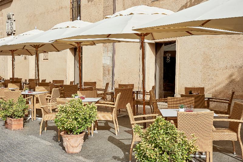 هتل NH Collection Cáceres Palacio De Oquendo