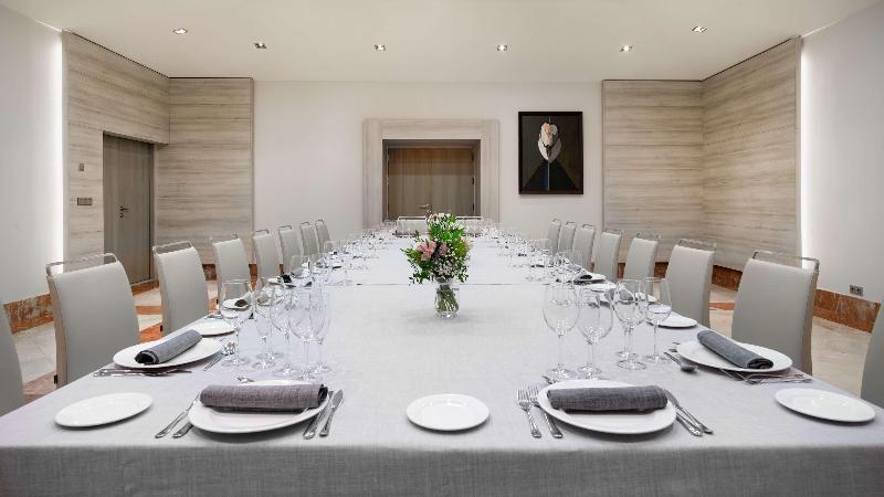 هتل NH Collection Cáceres Palacio De Oquendo