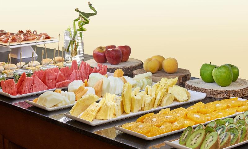 هتل NH Collection Cáceres Palacio De Oquendo