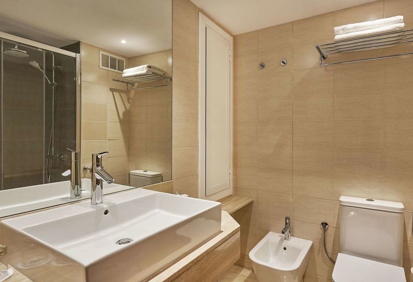 هتل NH Sants Barcelona