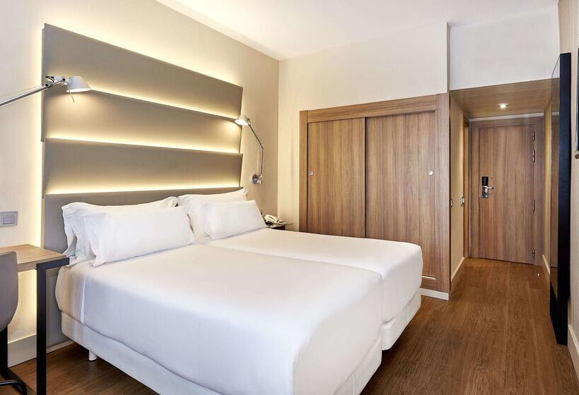 هتل NH Sants Barcelona