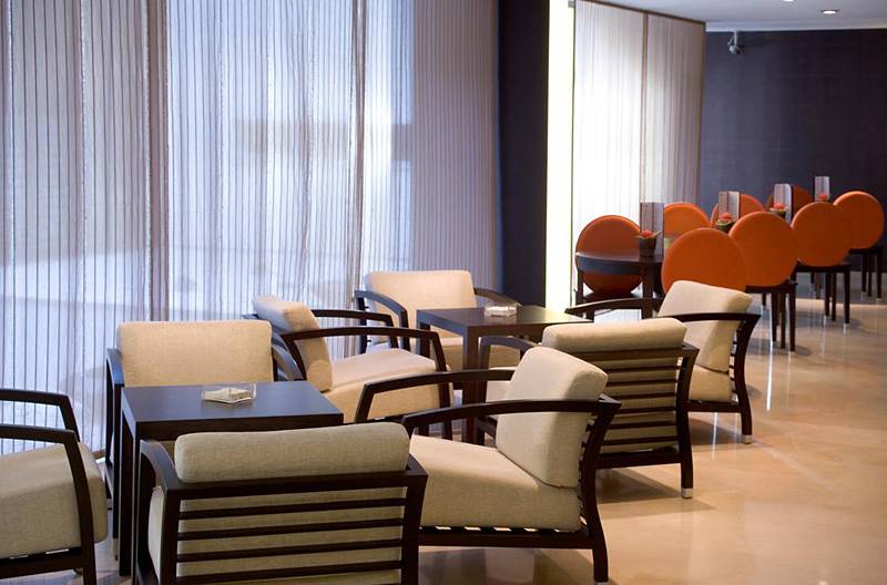 هتل NH Sants Barcelona