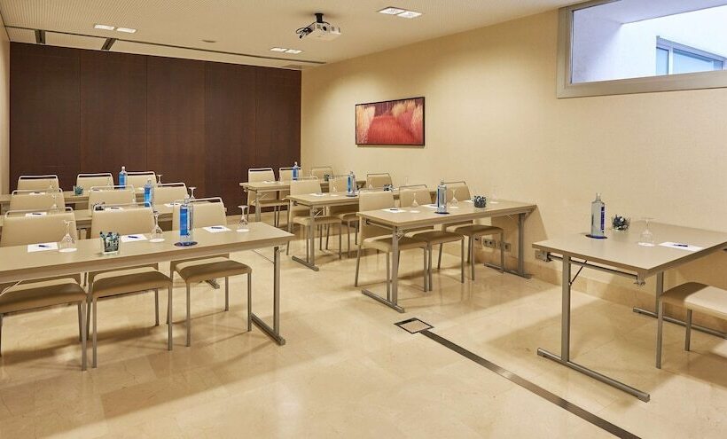 هتل NH Sants Barcelona