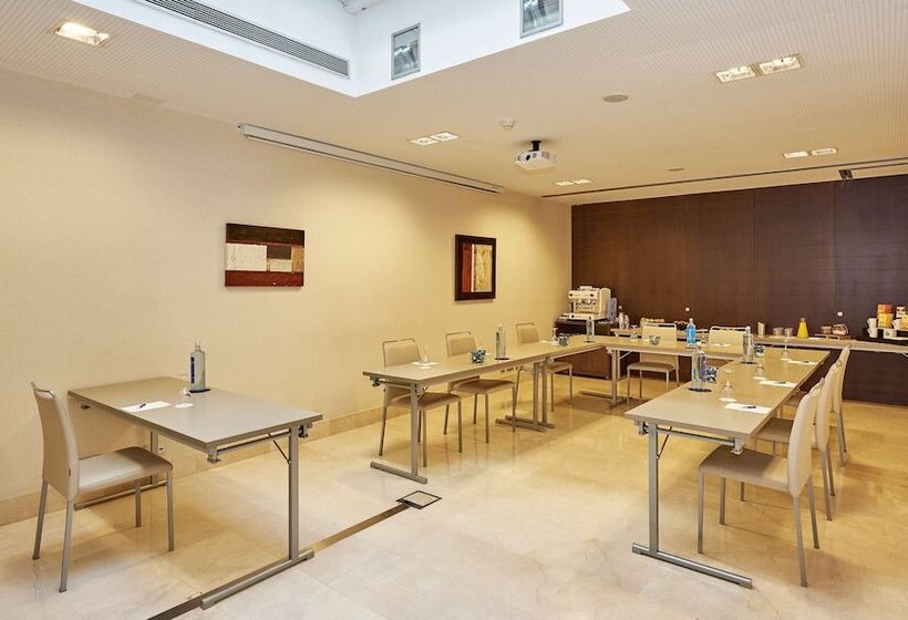 هتل NH Sants Barcelona