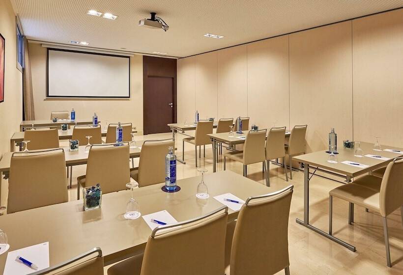 هتل NH Sants Barcelona