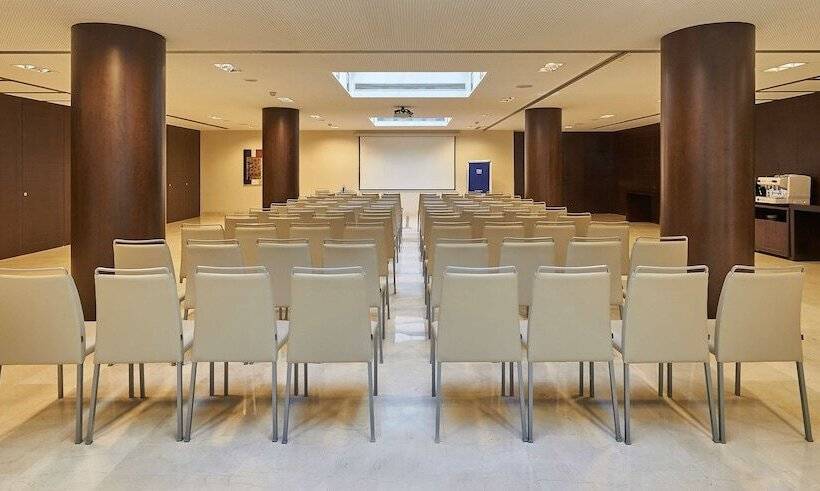 هتل NH Sants Barcelona