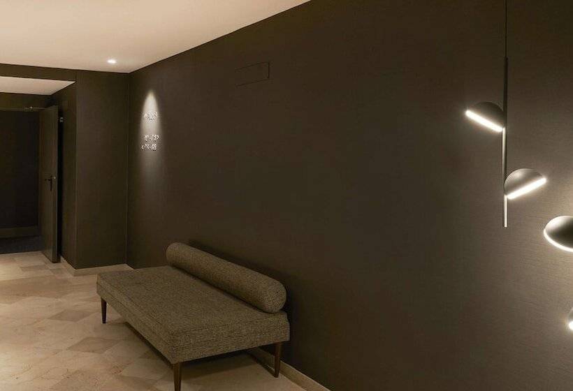 هتل NH Sants Barcelona