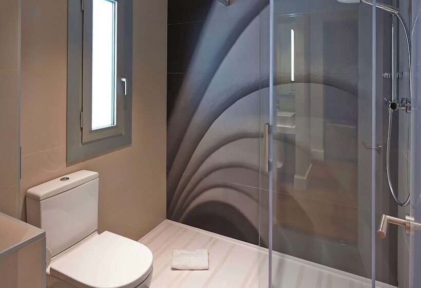 هتل NH Sants Barcelona