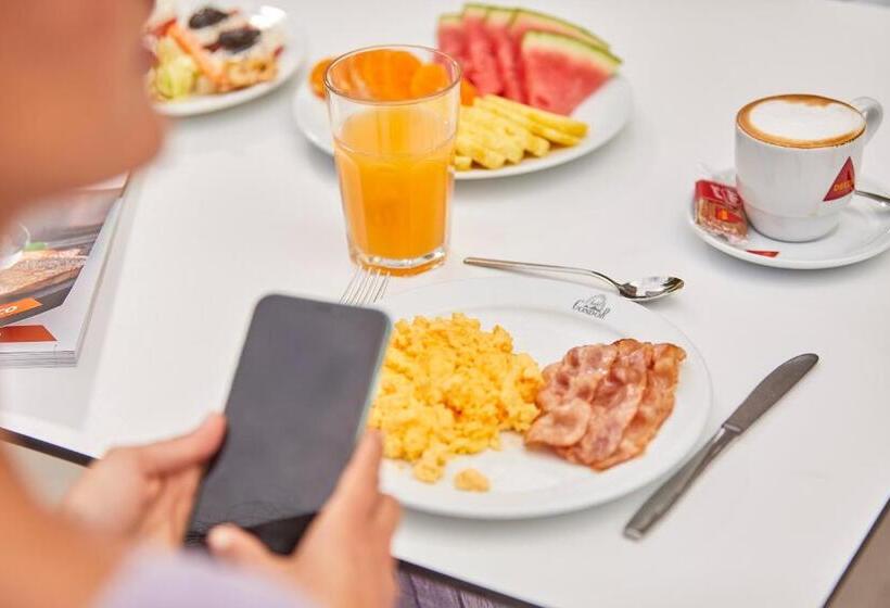 فندق Nura Condor