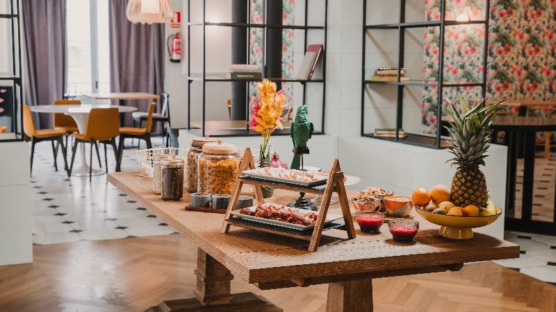 فندق One Shot Palacio Reina Victoria 04