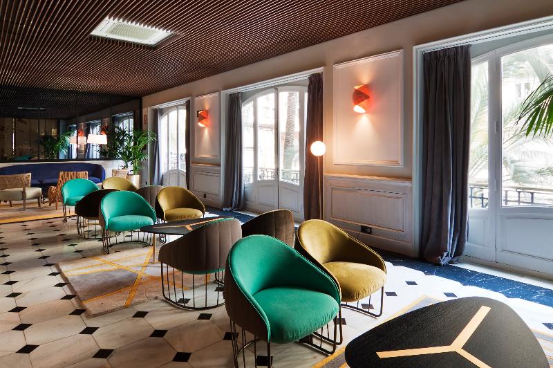 فندق One Shot Palacio Reina Victoria 04