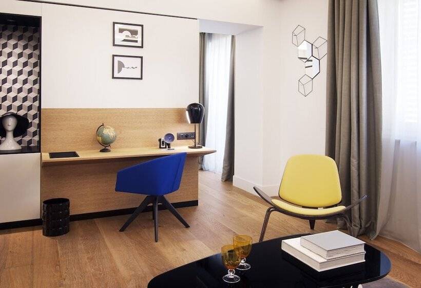 فندق One Shot Palacio Reina Victoria 04