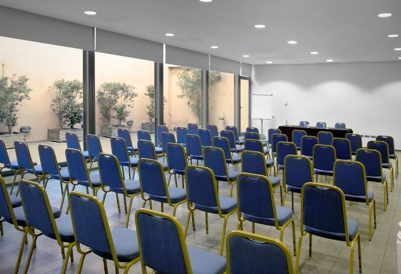 Отель Onix Rambla