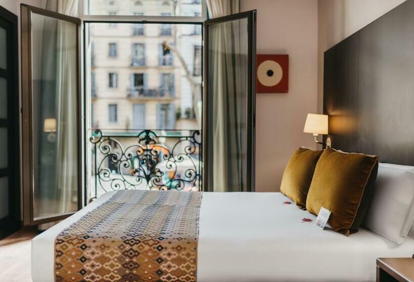 ホテル Oriente Atiram