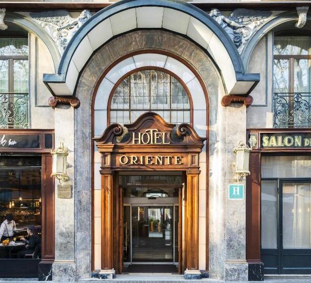 ホテル Oriente Atiram