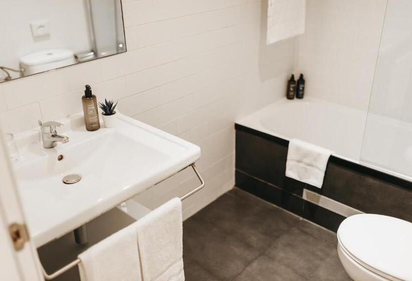 ホテル Oriente Atiram