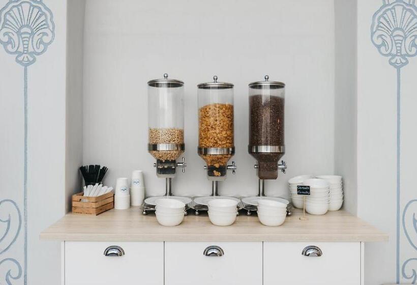 Отель Oriente Atiram