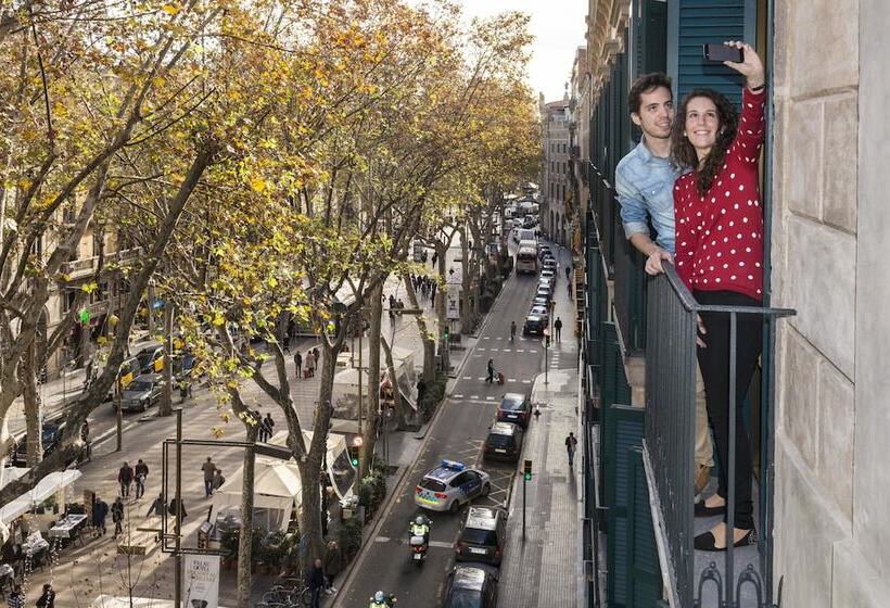 ホテル Oriente Atiram