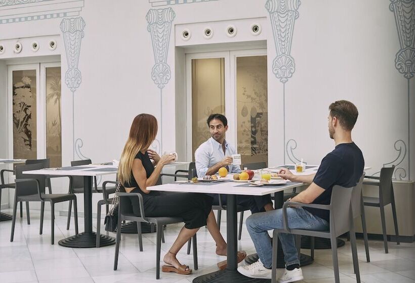 ホテル Oriente Atiram