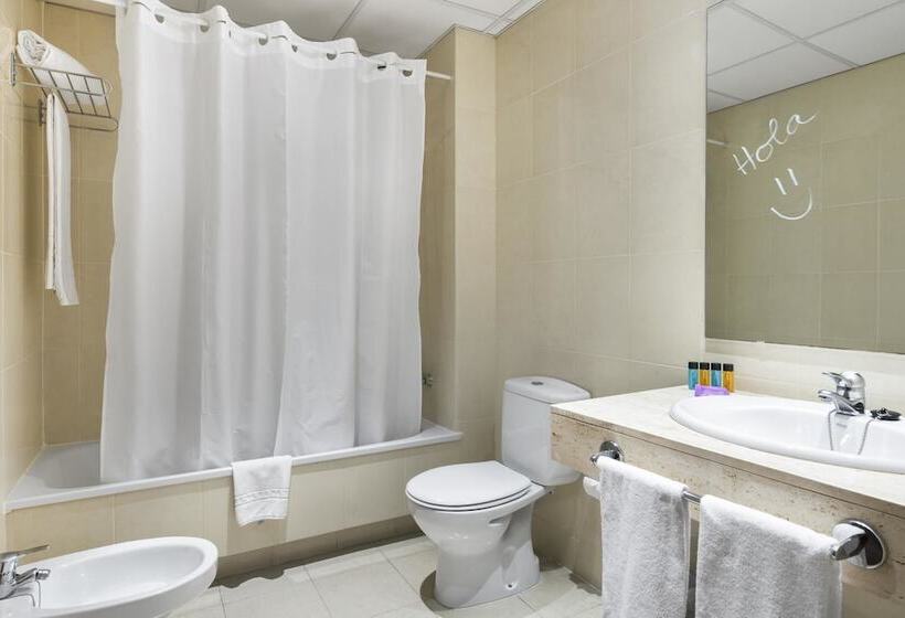 Отель Oriente Atiram