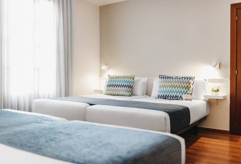 Отель Oriente Atiram