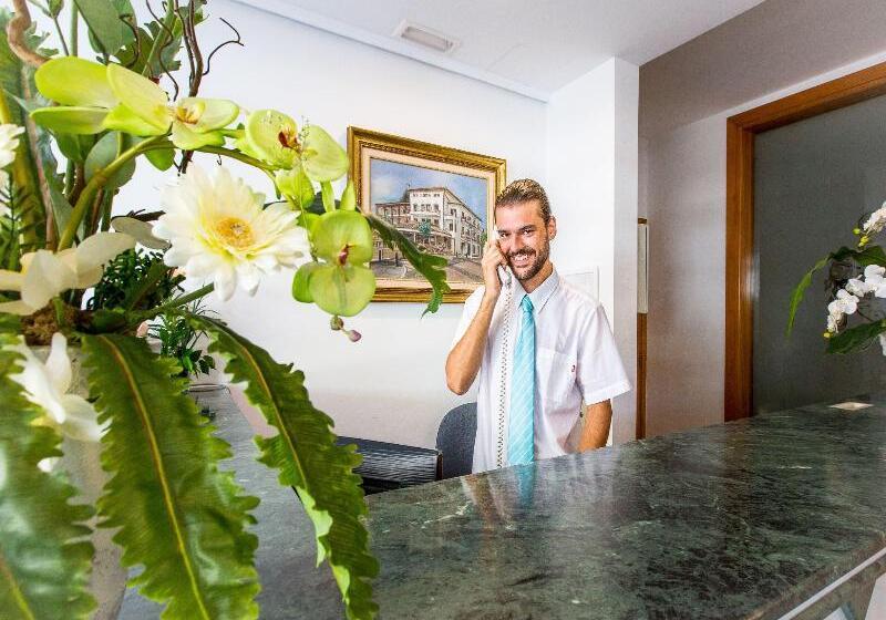 בית מלון כפרי Playas De Paguera