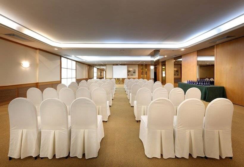 هتل Crisol Puerta De Burgos