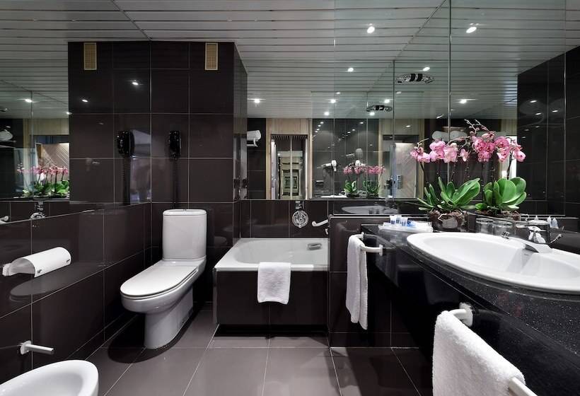 هتل Crisol Puerta De Burgos