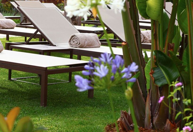 هتل Pure Salt Garonda  Adults Only