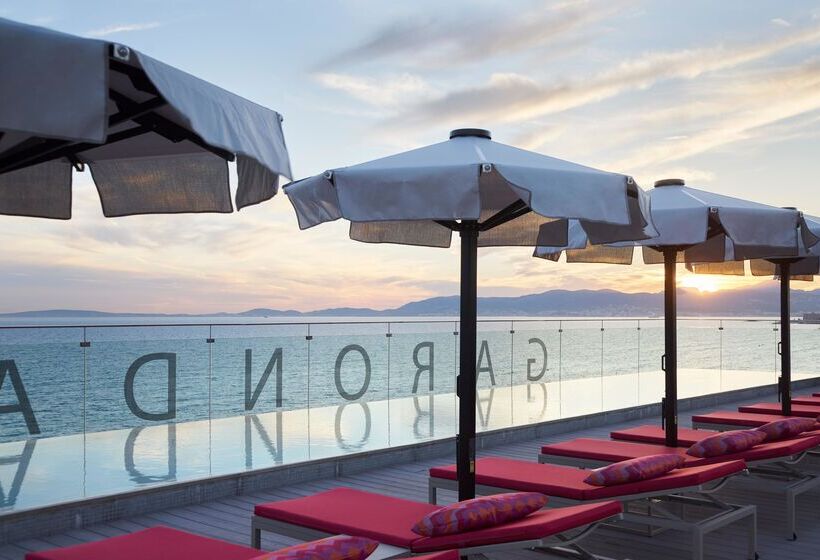 هتل Pure Salt Garonda  Adults Only