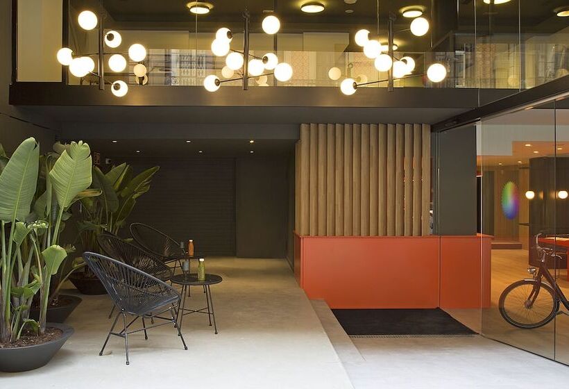 هتل Chic&basic Reding