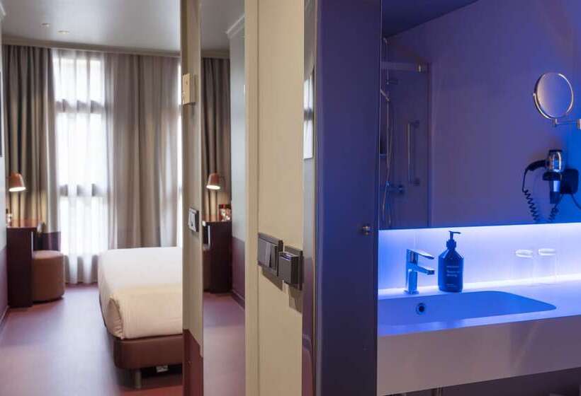 هتل Chic&basic Reding