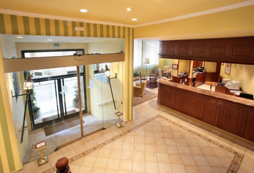 Отель Regencia Colón