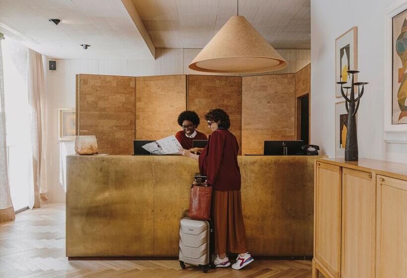 Отель Regina Barcelona