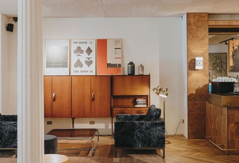 Отель Regina Barcelona