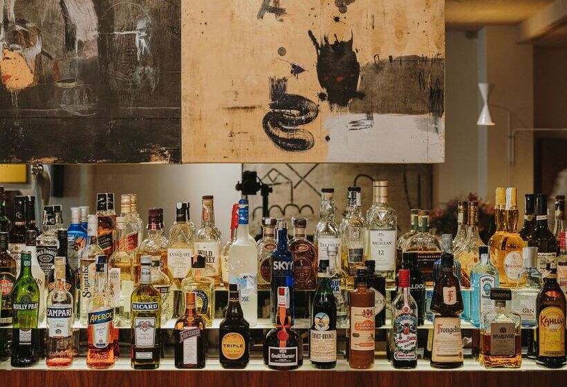 Отель Regina Barcelona