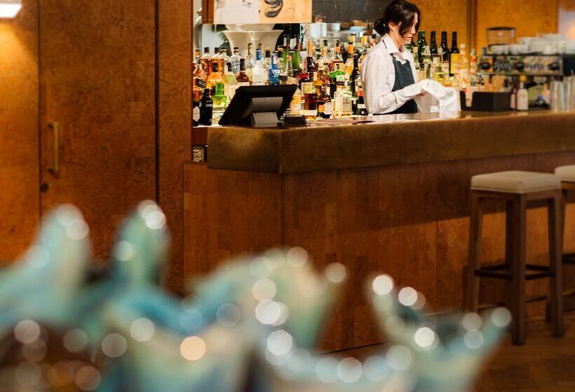 Отель Regina Barcelona