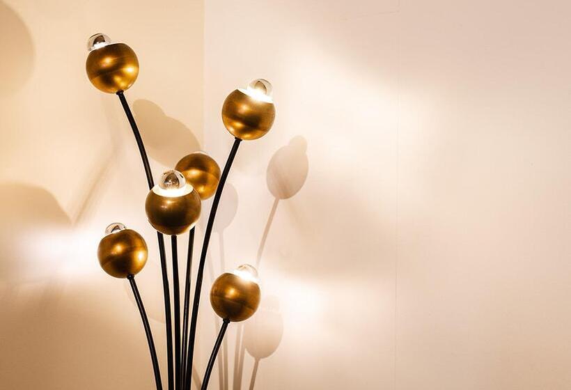 Отель Regina Barcelona