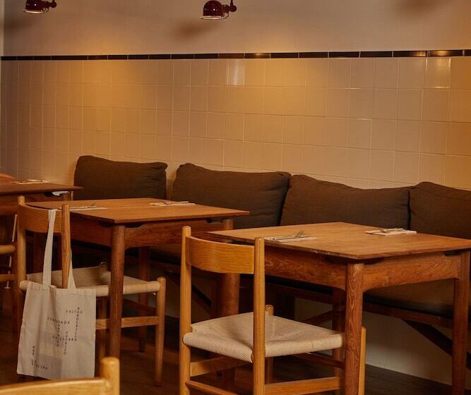 Отель Regina Barcelona