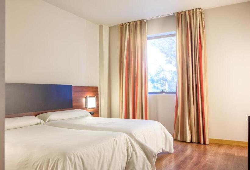 ホテル Restaurante El Valles 4 Estrellas