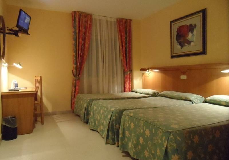 Отель Rey Arturo Burgos