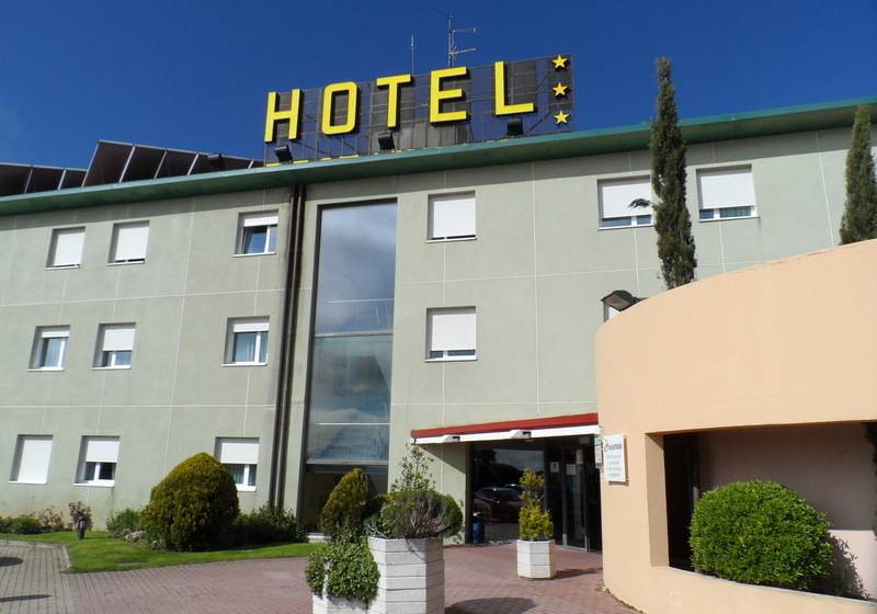 בית מלון כפרי Rey Arturo Burgos