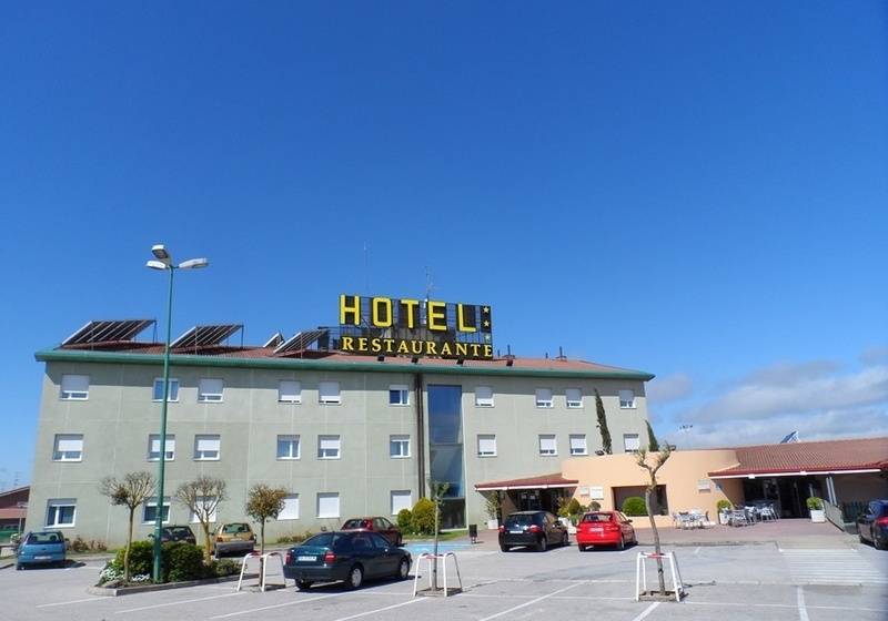 Отель Rey Arturo Burgos